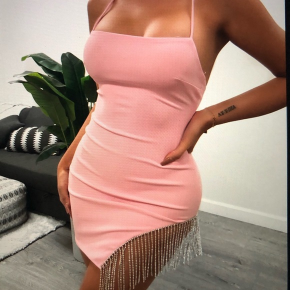 Pink dress with gems on the side 🎀 - Picture 2 of 4